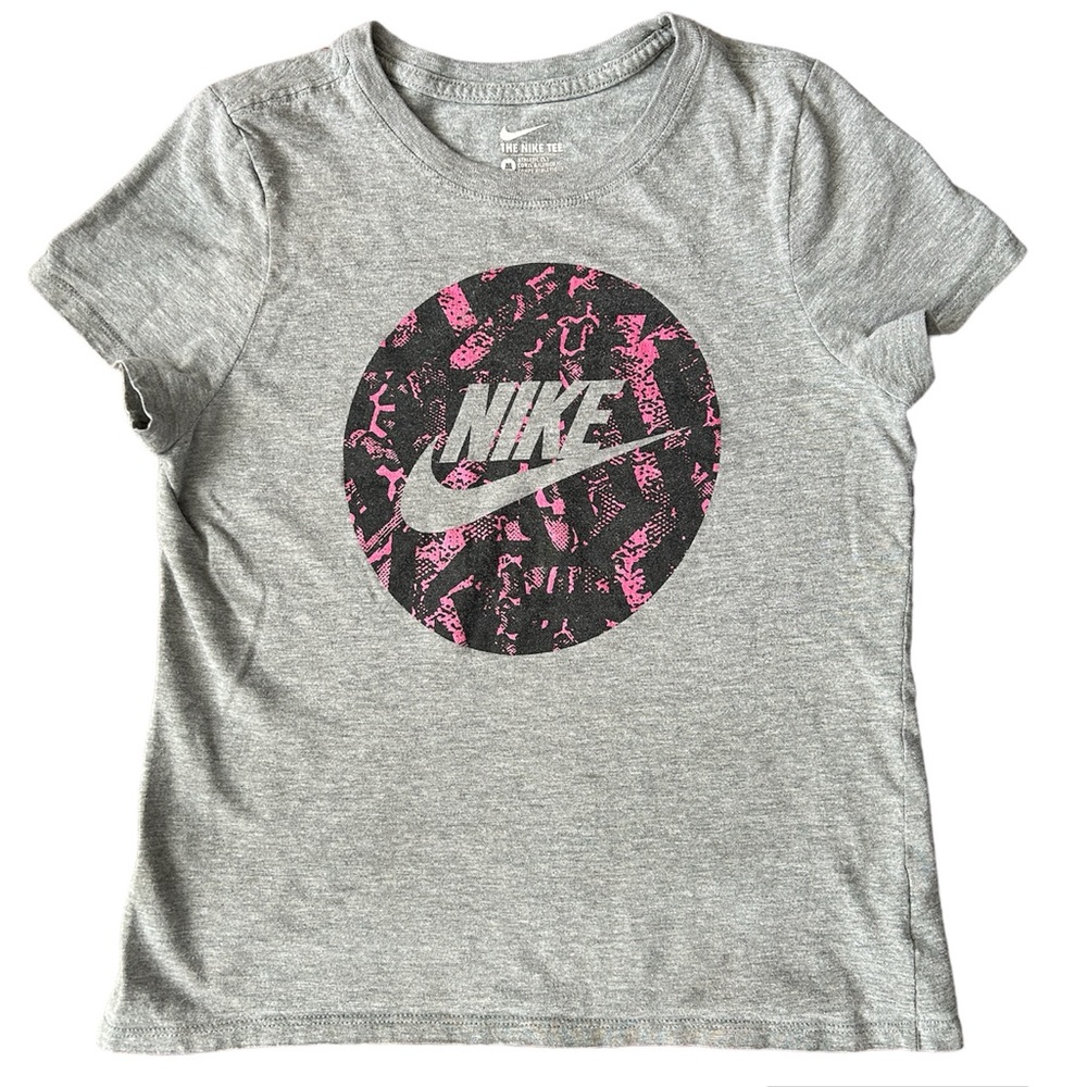 Nike Tee - Kid’s Size M - HOST PICK X 2